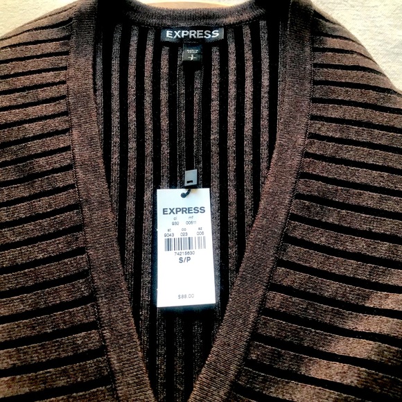 Express Ribbed Dress with deep vneck - Picture 2 of 3